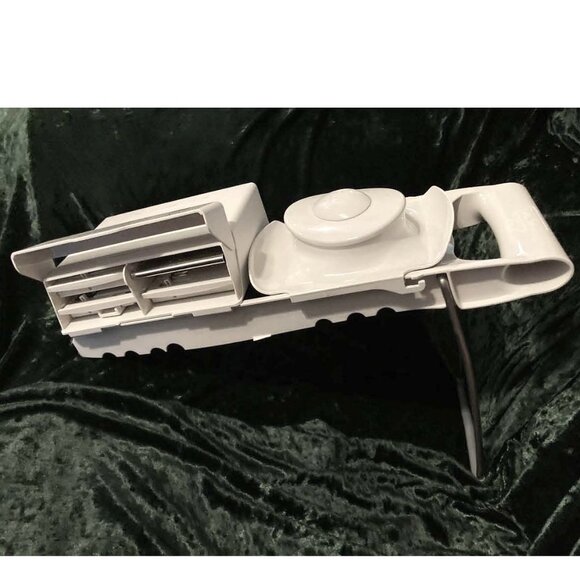 PAMPERED CHEF ULTIMATE MANDOLINE WITH STORAGE UNIT - Picture 1 of 2